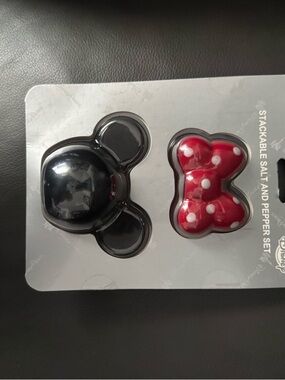 Mickey & Minnie Stackable Salt and Pepper Set Disney Parks NEW